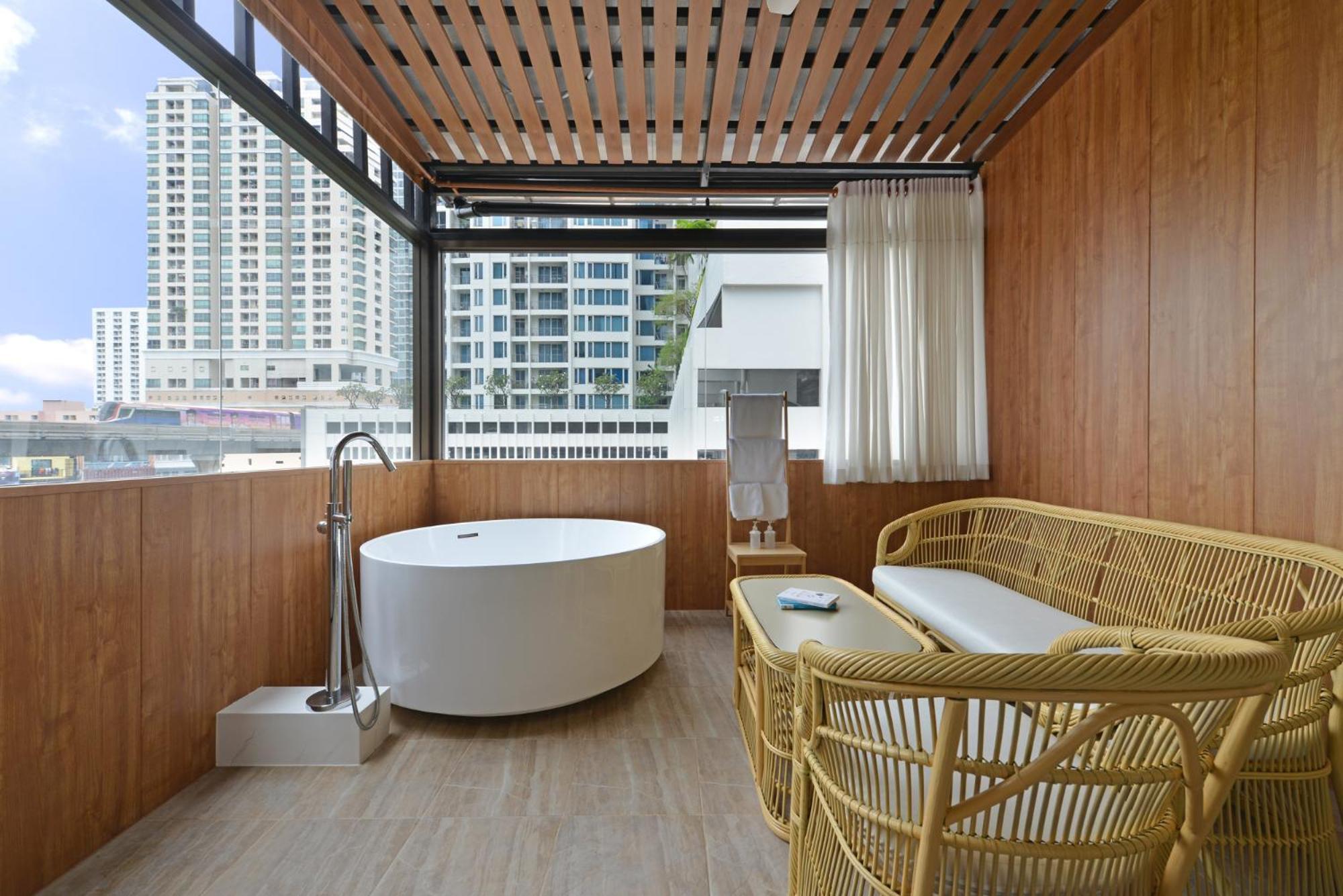 Ratchathewi Hyde Away Bangkok Exterior photo